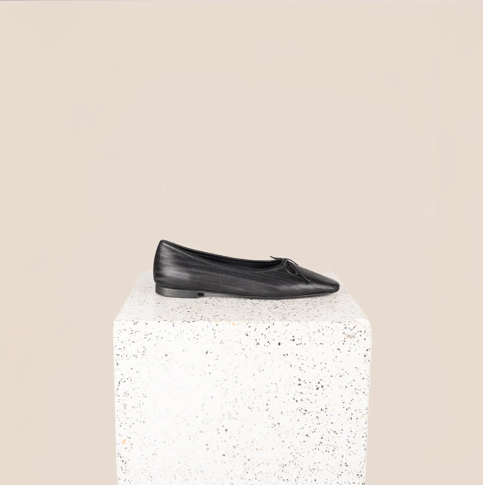 Como - Black Herringbone - Image 2