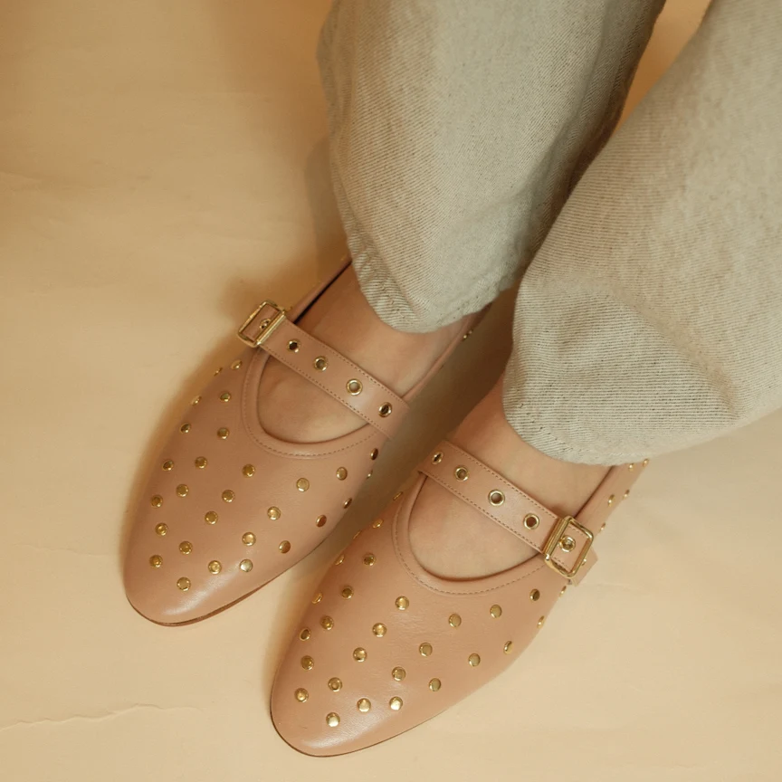 Como Buckle - Nude Studs - Image 2