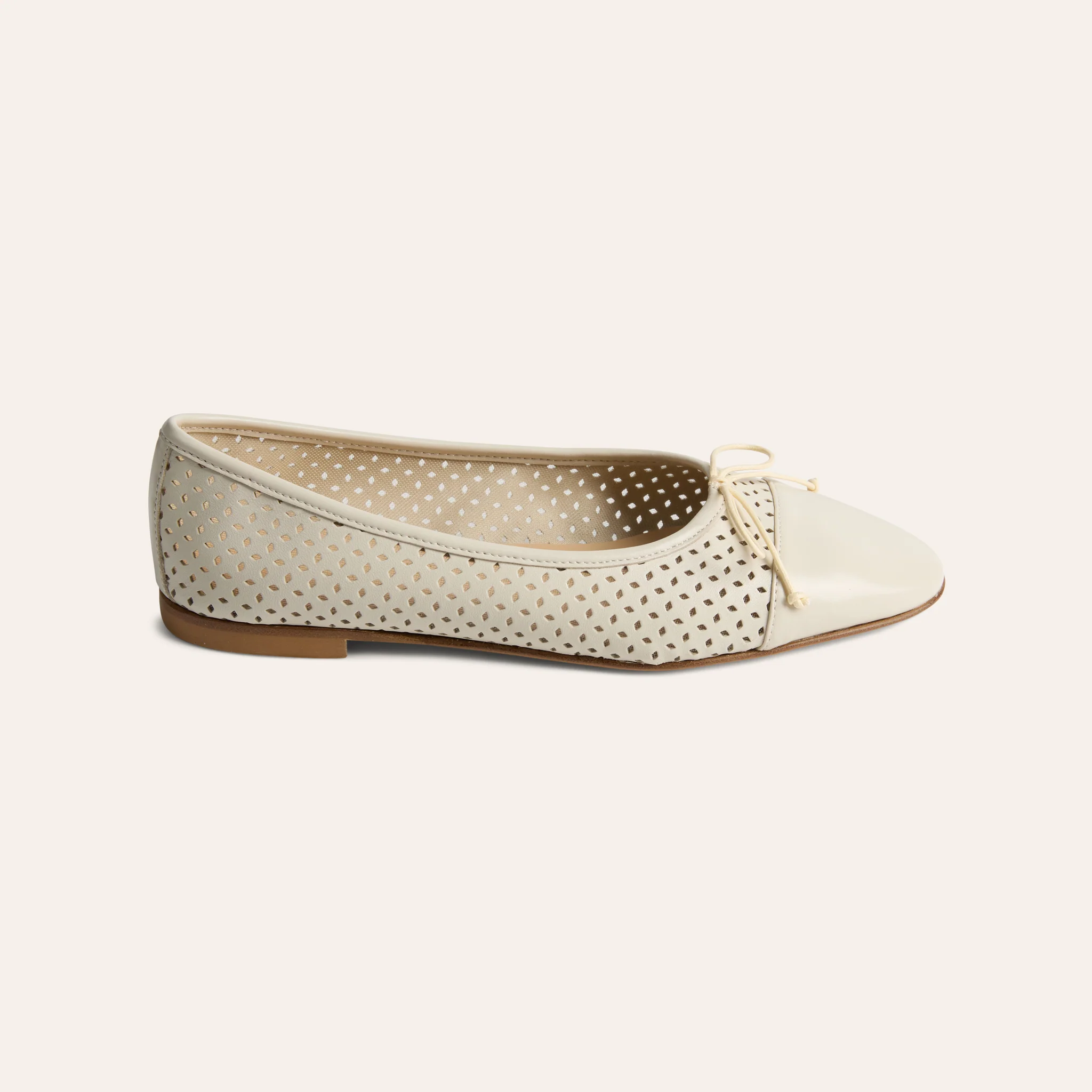 Como - Perforated Ivory - Image 4