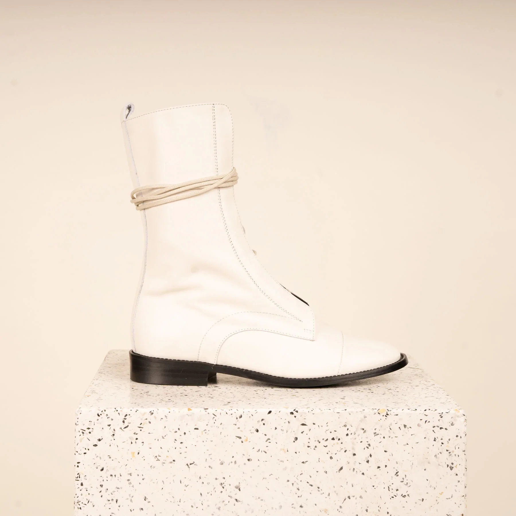 Milano - Ivory Leather - Image 4