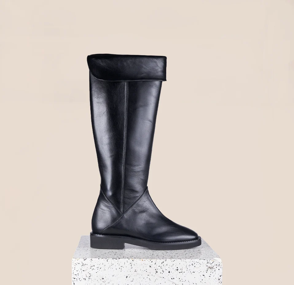 Pistoia - Black Leather - Image 2