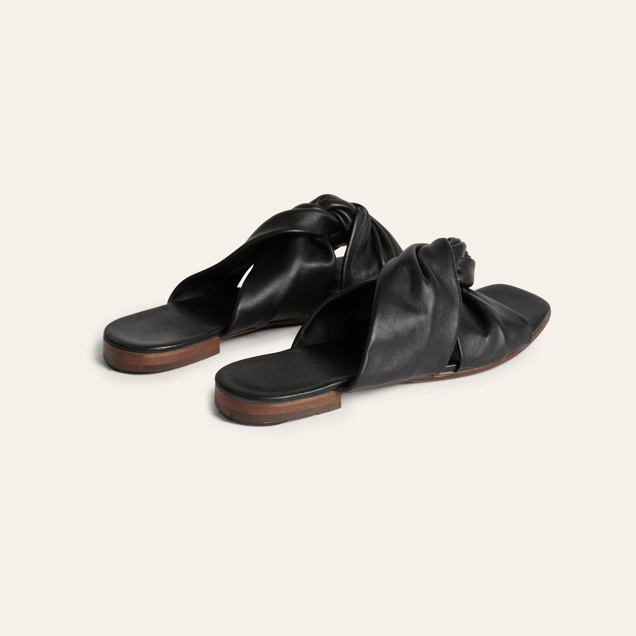 Rodi - Black - Image 4