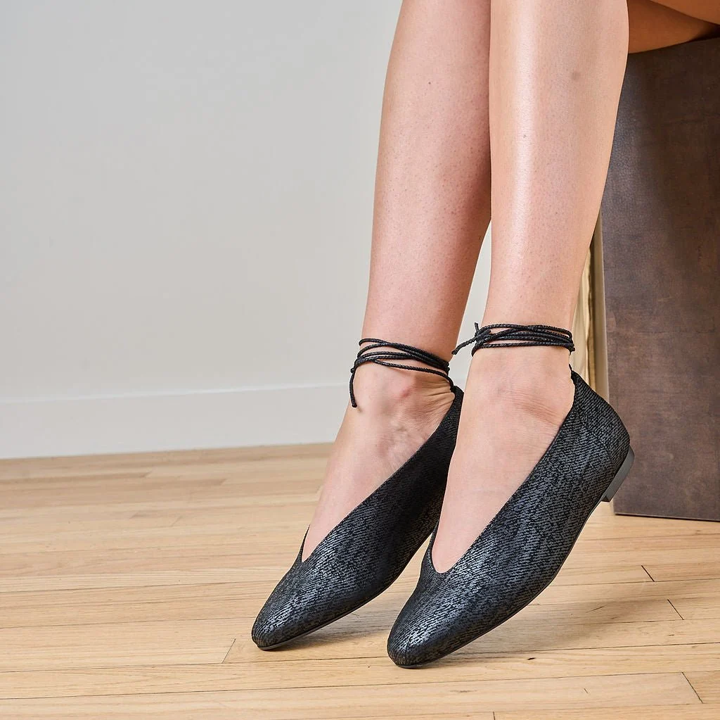 Scala - Black Twill (Removable Ties) - Image 4